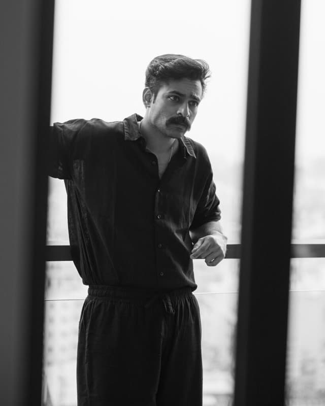 విన్టేజ్ లుక్‌తో ఆకట్టుకున్న వైష్ణవ్ తేజ్!