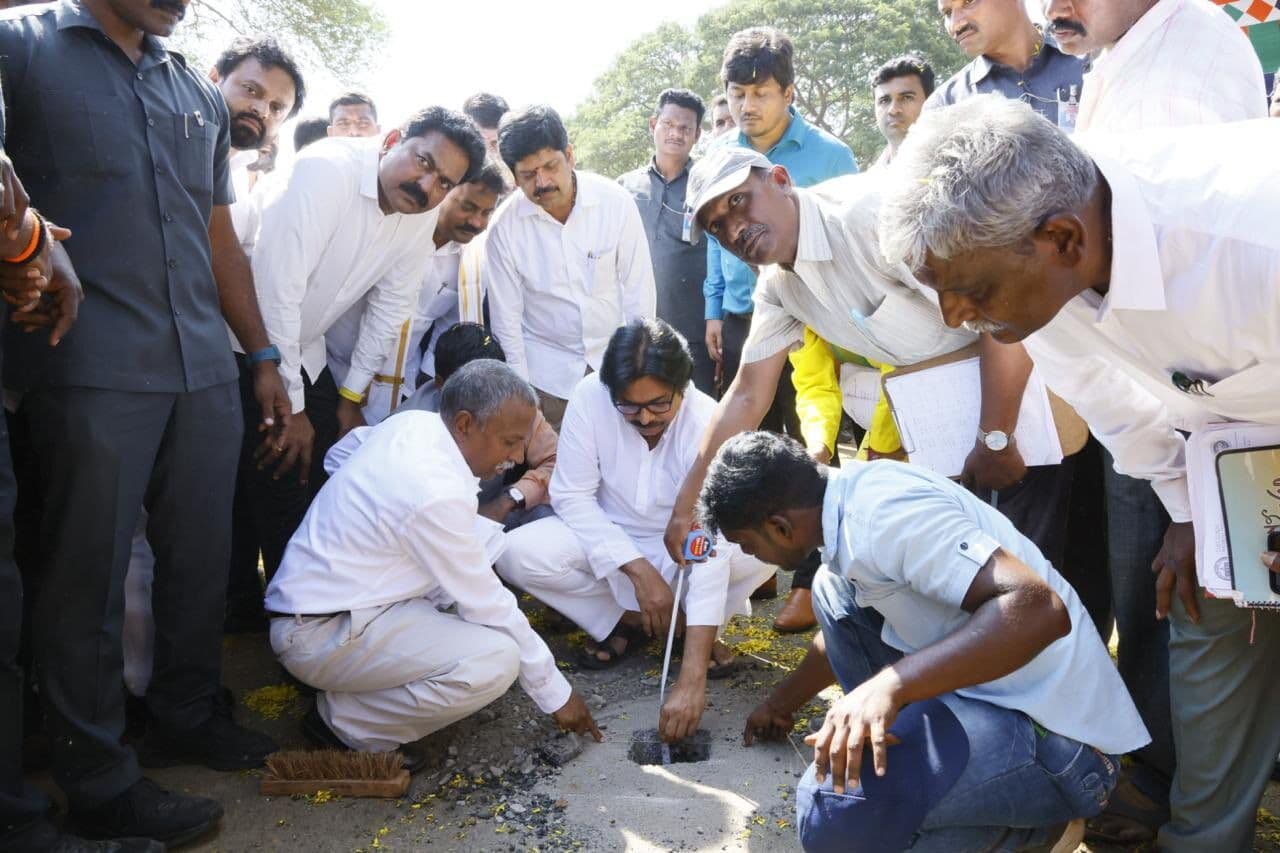 రోడ్ల నాణ్యత వ్యక్తిగతంగా  పరిశీలించనున్న పవన్ కళ్యాణ్ – తక్కువ నాణ్యత పనులపై కఠిన చర్యలు
