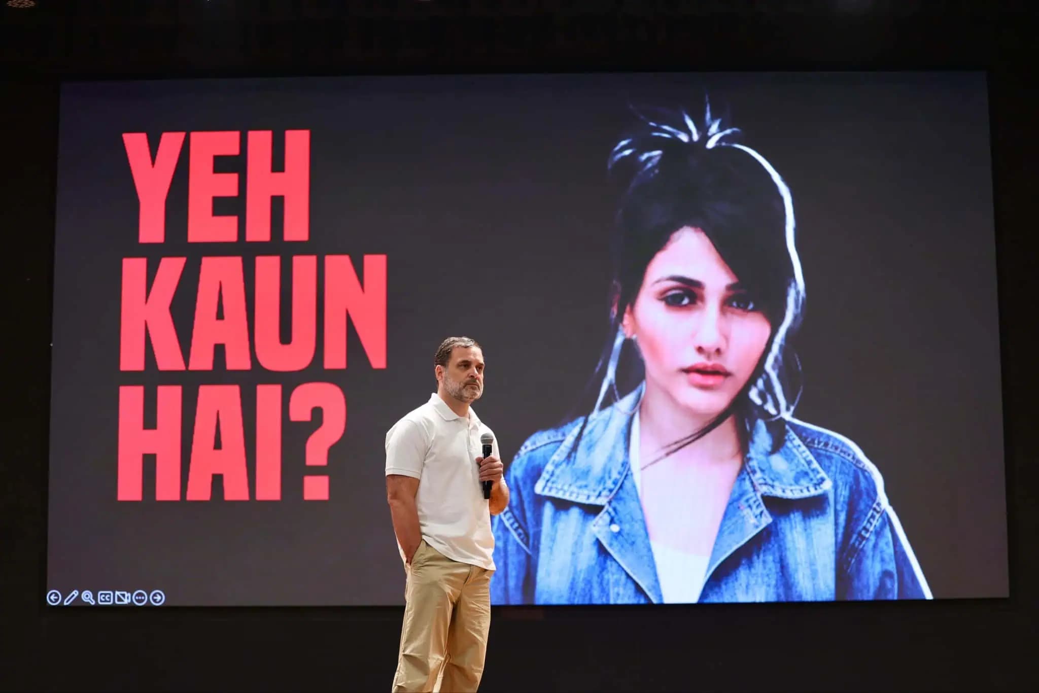 రాహుల్ గాంధీ చూపించిన ఆ లేడీ ఎవరు..? ఫొటో సోషల్ మీడియాలో దుమ్మురేపుతోంది!