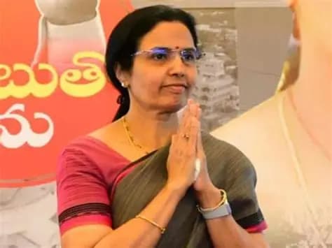 నారా భువనేశ్వరి ప్రారంభించిన స్త్రీ శక్తి స్టోర్