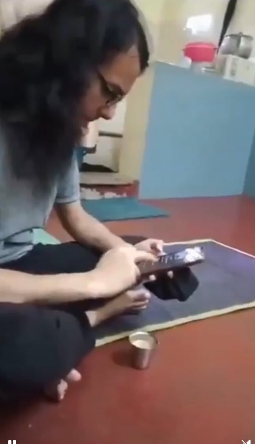 బెంగళూరు జైలులో ఖైదీల మద్యం పార్టీ వీడియో సంచలనం