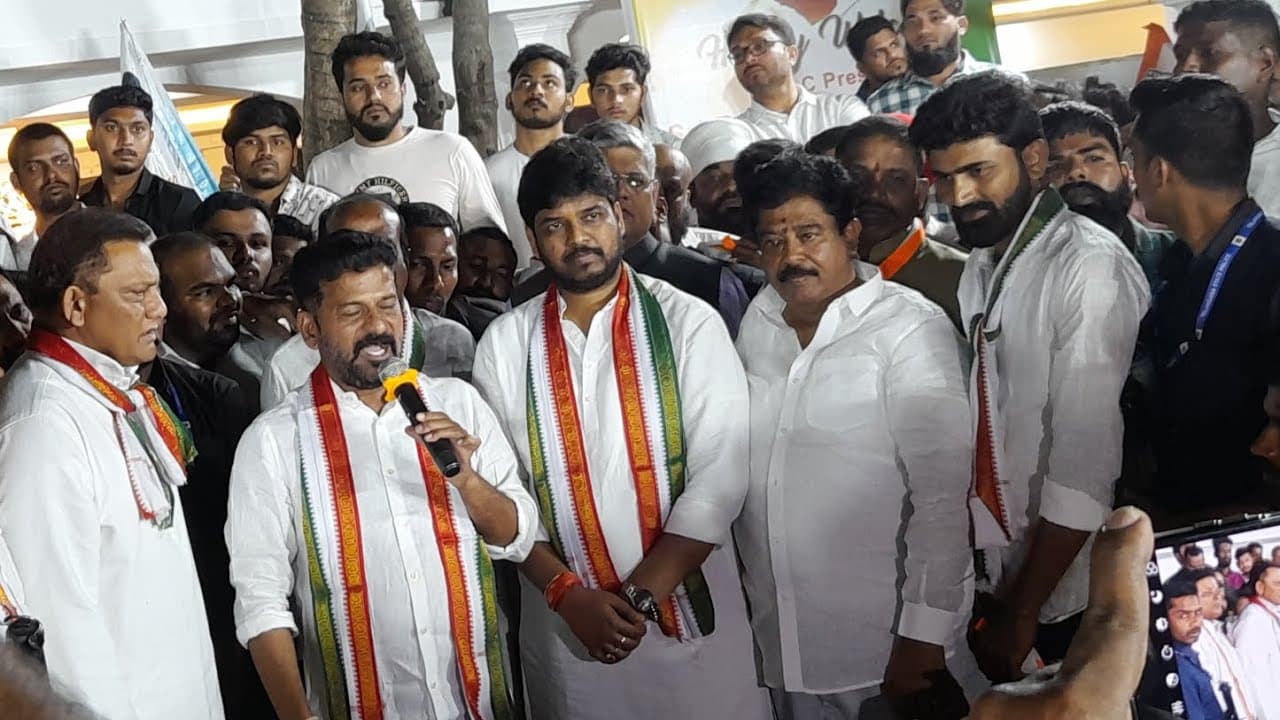 బీసీ నాయకుడిగా నవీన్‌ను ముందుకు తేవాలన్నది కాంగ్రెస్ ప్లానా?