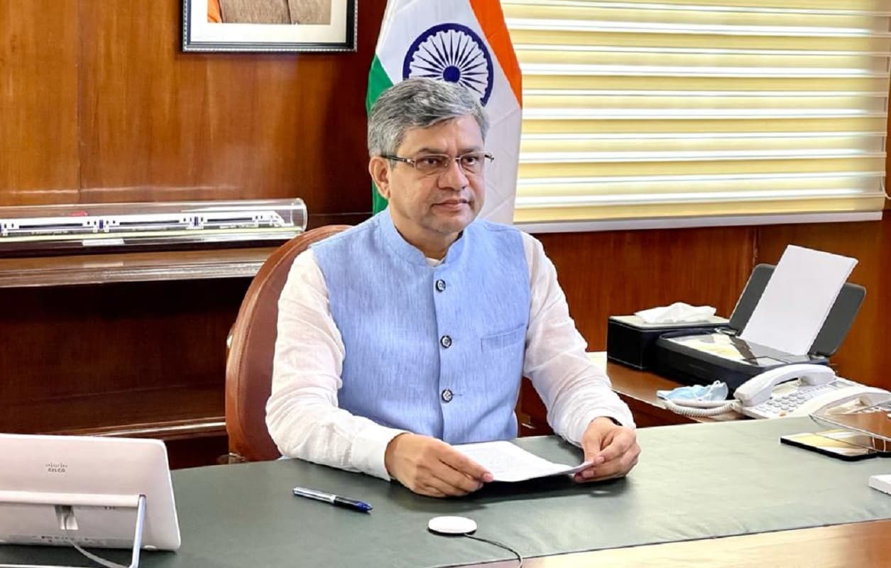 2027 ఆగస్టులో బుల్లెట్ రైలు సేవలు ప్రారంభం