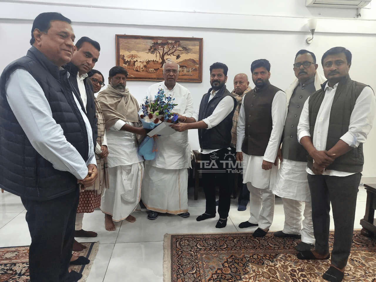 గ్లోబల్ సమ్మిట్ కి అటెండ్ అవండి. ఏఐసీసీ ప్రెసిడెంట్ ఖర్గేకి సీఎం, డిప్యూటీ సీఎం ఇన్విటేషన్