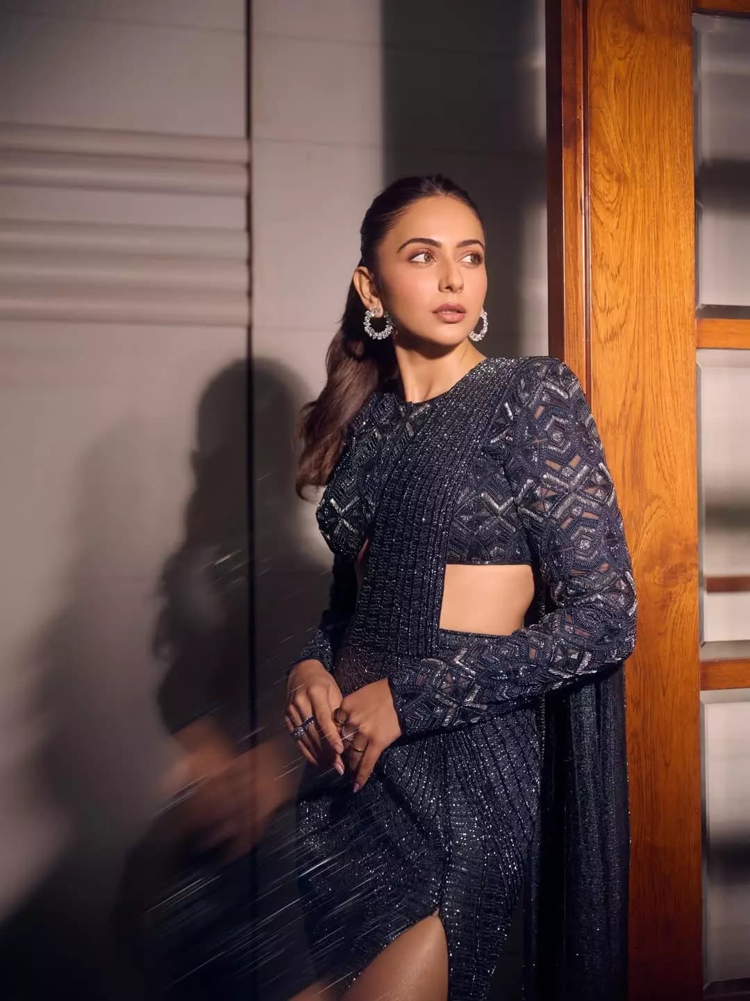 బ్లూ లుక్‌లో రకుల్ ప్రీత్ స్టన్నింగ్‌గా మెరిసింది