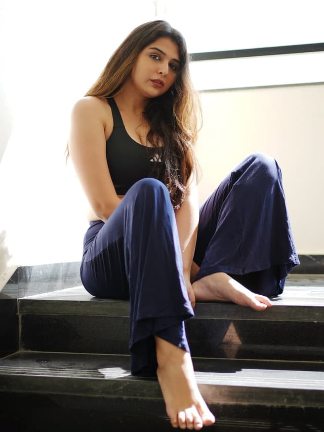 వేద్విక స్టైల్ రీ–ఎంట్రీతో అందరి దృష్టిని దోచేసింది