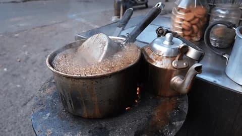 డాక్టర్ల హెచ్చరిక: మళ్లీ వేడి చేసిన టీ కాలేయం, జీర్ణక్రియకు హానికరం