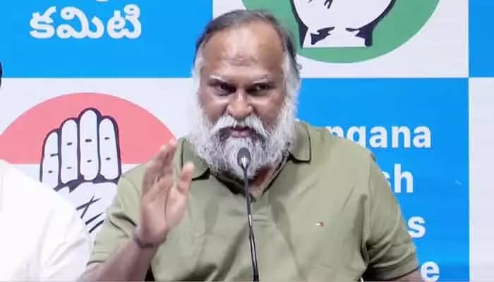 విశాఖ స్టీల్‌ప్లాంట్‌పై కుట్రలు చేస్తున్నారు - తెలంగాణ కాంగ్రెస్ నేత జగ్గారెడ్డి... 