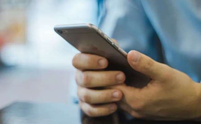 ఆ లింక్ క్లిక్ చేశారో ఫోన్ హ్యాక్ అయినట్లే!