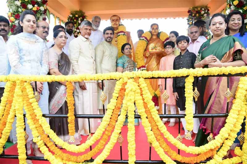 నారావారిపల్లెలో సంక్రాంతి పండుగ సంబరాలు...