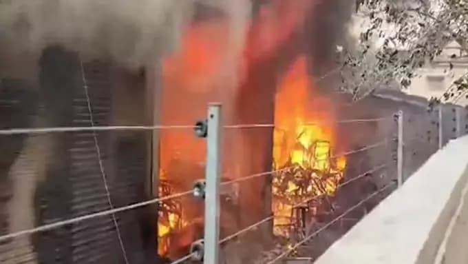 నాంపల్లి ఫర్నీచర్‌ షాపులో అగ్నిప్రమాదం..