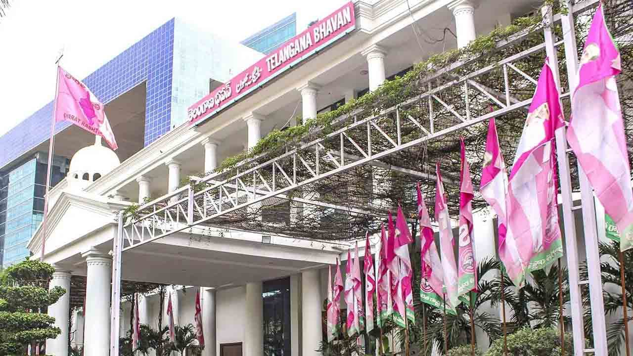 మున్సిపల్ ఎన్నికలకు ఇంచార్జ్లను నియమించిన BRS...