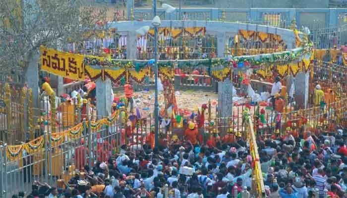 జనం నుంచి అడవిలోకి సమ్మక్క సారక్క