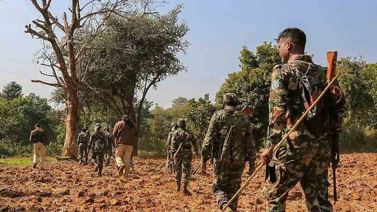బీజాపూర్ అడవుల్లో ఎన్‌కౌంటర్‌.. మావోయిస్టు కమాండర్ ఉధమ్ సింగ్ మృతి