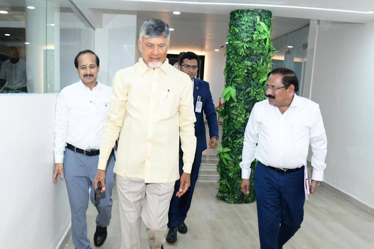 నేడు ఢిల్లీకి ముఖ్యమంత్రి చంద్రబాబు నాయుడు, రేపు కేంద్ర మంత్రులతో భేటీ