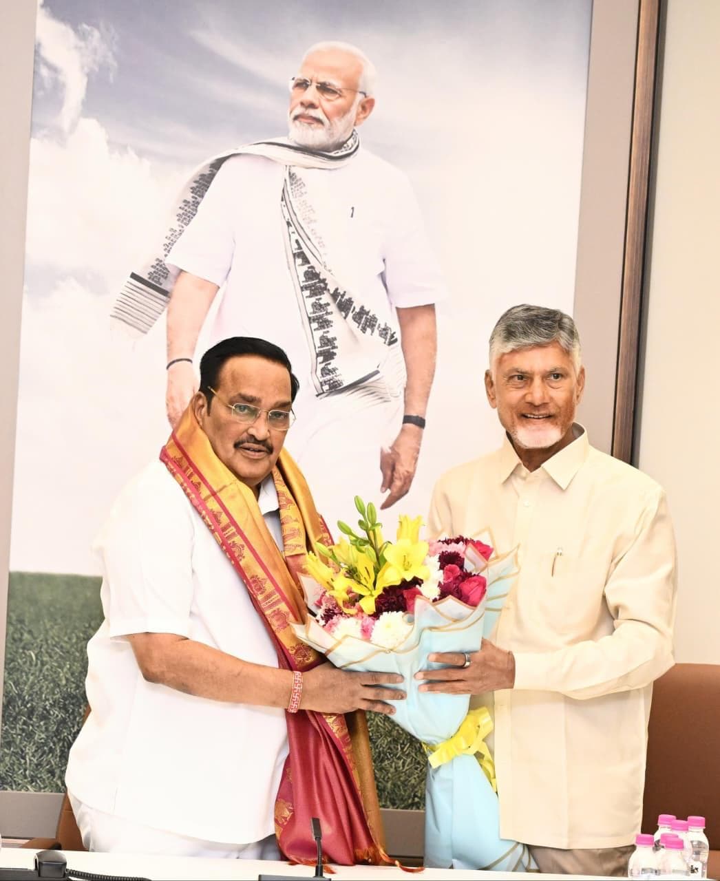 ఢిల్లీ పర్యటనలో భాగంగా కేంద్ర జలశక్తి మంత్రి సీఆర్ పాటిల్‌తో ముఖ్యమంత్రి చంద్రబాబు భేటీ