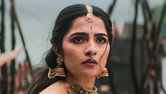 రుక్మిణి, కార్తిక్ ఆర్యన్ జోడీగా హిందీ ప్రాజెక్ట్