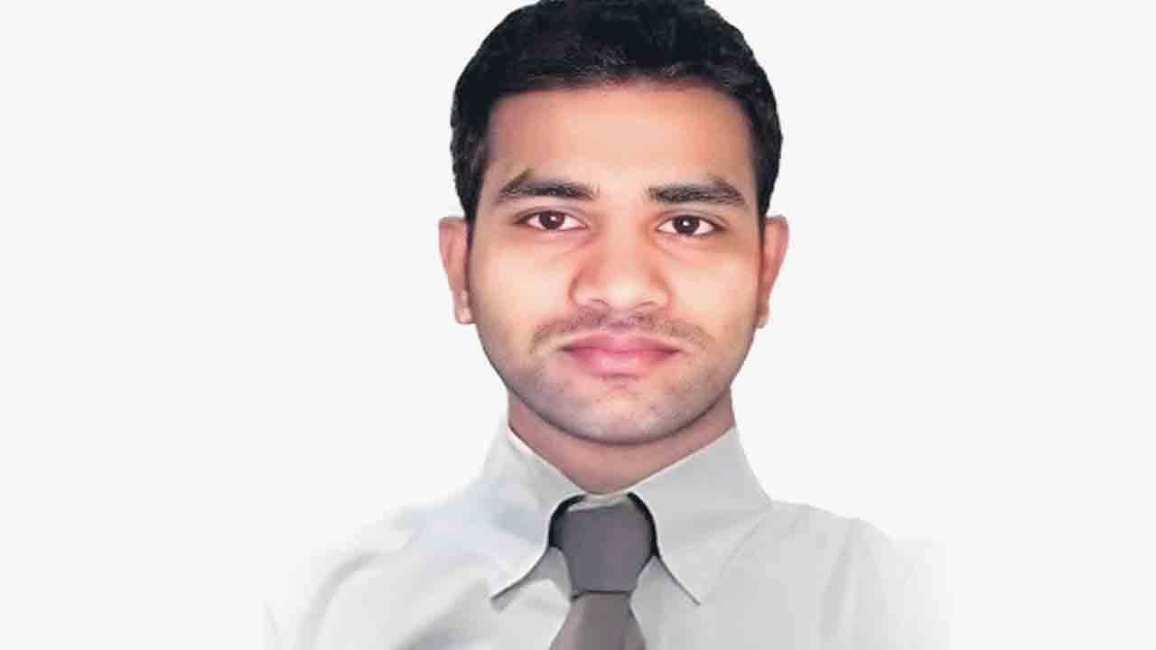 జైలు నుంచి రిలీజ్ అయిన ఐ బొమ్మ రవి