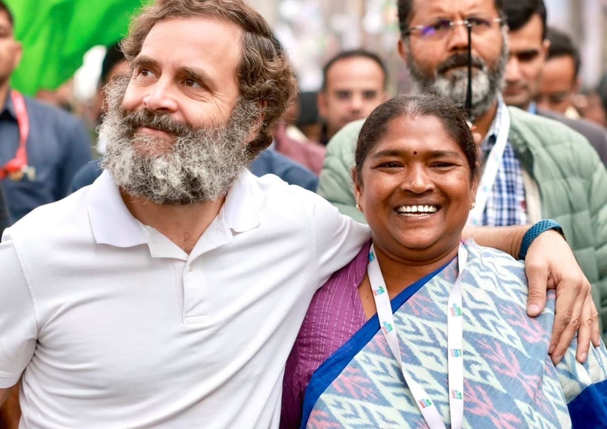 మేడారం జాతర కు పిలవవా- మంత్రి సీతక్క తో రాహుల్ గాంధీ !