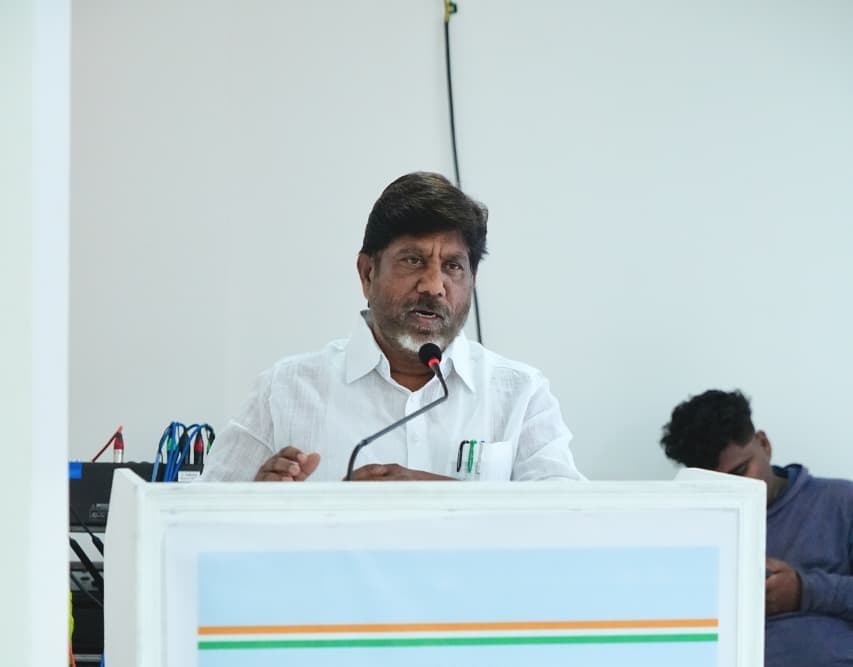 రాహుల్ గాంధీ ప్రధాని అయితేనే దేశంలో రుగ్మతలకు పరిష్కారం...