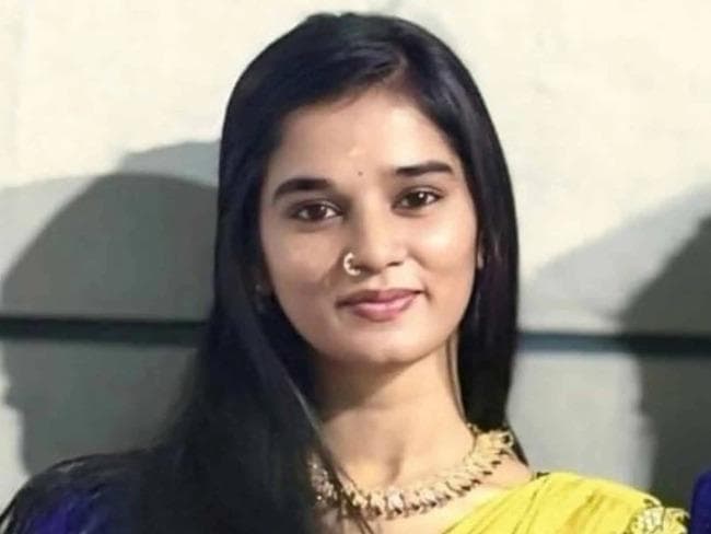 ప్రేమను రిజెక్ట్ చేయడమే కోమలి ఆత్మహత్య కు కారణం - పోలీసులు 