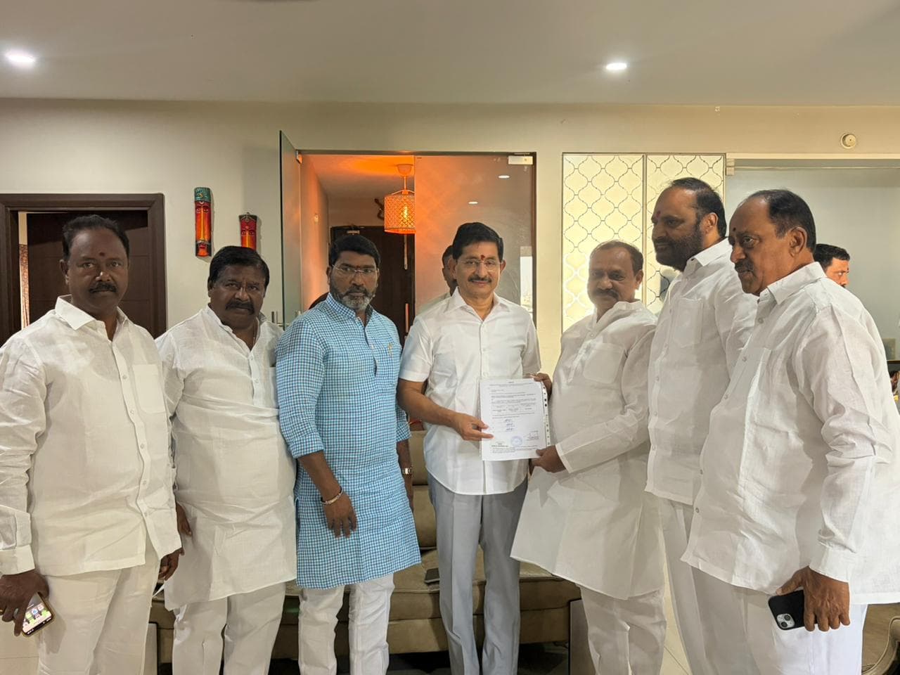 తెలంగాణ కాంగ్రెస్ రాజ్యసభ అభ్యర్థులుగా అభిషేక్  సింఘ్వీ, వేం నరేందర్ రెడ్డి