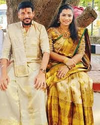 తిరుమలలో  బిగ్‌బాస్ త‌నూజ కేక్ క‌టింగ్‌