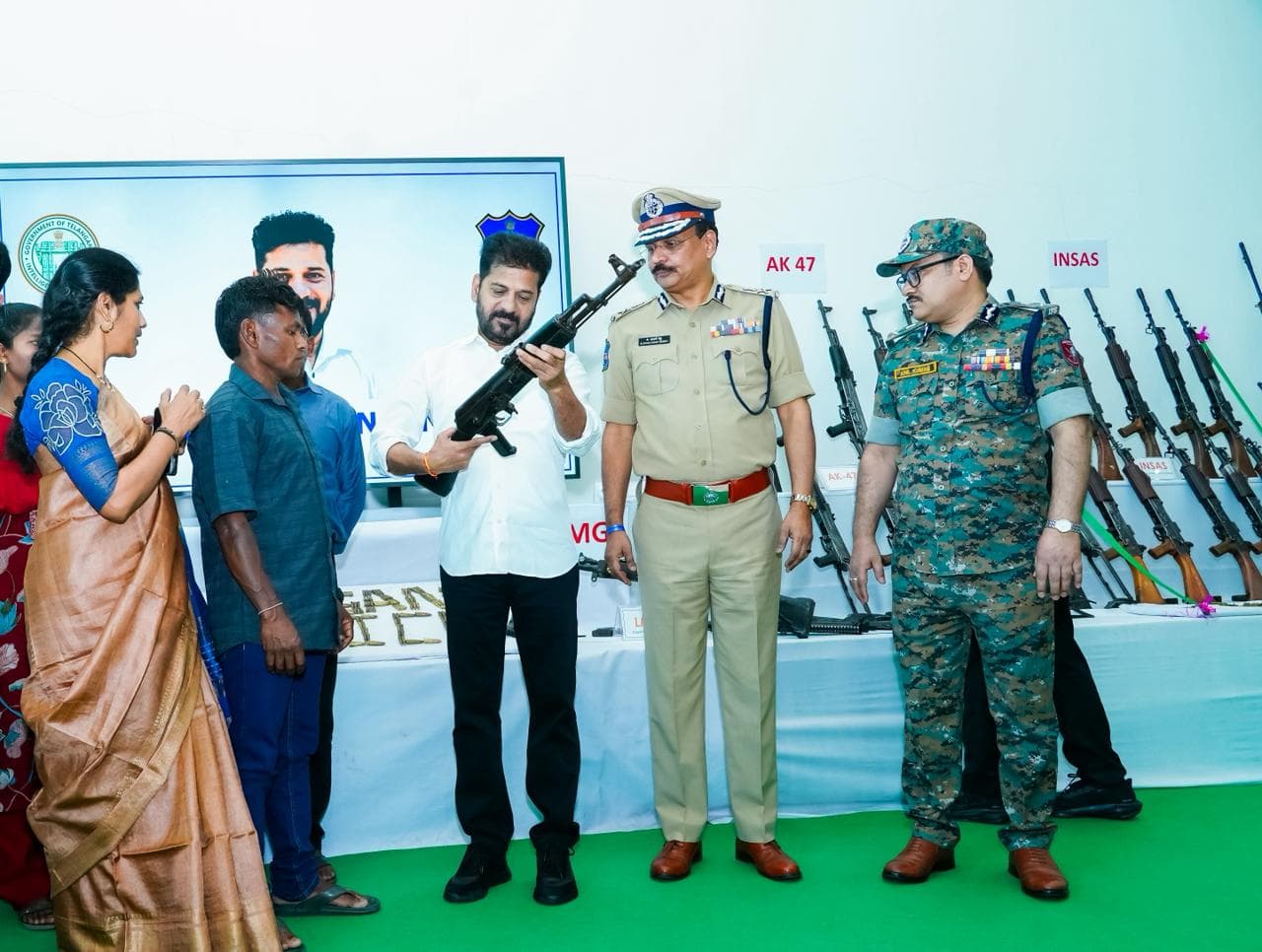 గణపతి సరెండర్  అయితే  వారి పూర్తి భద్రత , బాధ్యత తెలంగాణ ప్రభుత్వం తీసుకుంటుంది - డీజీపీ శివధర్  రెడ్డి