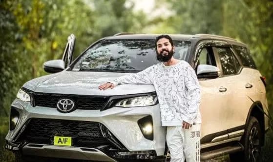 యూట్యూబర్‌ అనురాగ్‌ దోభాల్‌ (UK07 Rider) ఆత్మహత్యాయత్నం