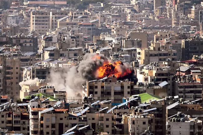 పశ్చిమాసియా యుద్ధం ప్రభావం.. భగ్గుమన్న చమురు ధరలు