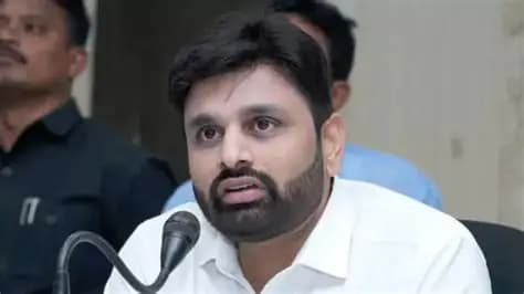 “నా కొడుకు డ్రగ్స్ తీసుకోలేదు” – పుట్టా మహేష్ తండ్రి!