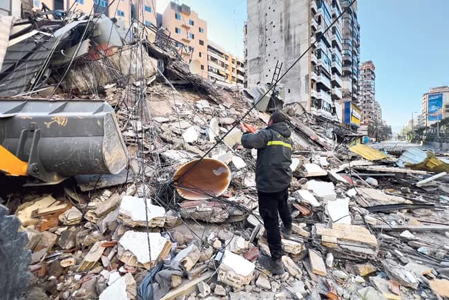 చర్చలు ఒకవైపు.. యుద్ధం మరోవైపు