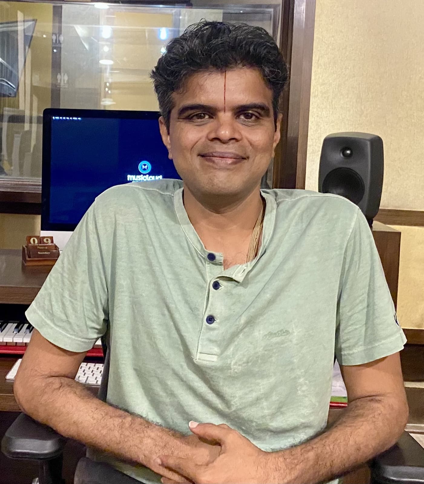 కార్మేని సెల్వం సంగీతంలో కొత్త దిశ !