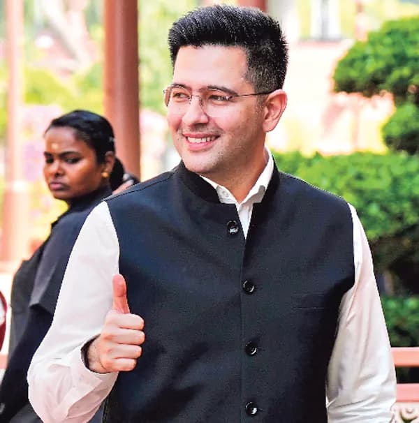 రాజ్యసభలో చడ్డాపై ఆప్‌ చర్య.. ఉపనేత పదవి నుంచి తొలగింపు