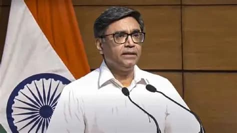 గల్ఫ్ దాడుల్లో భారత నావికుల మృతి – శాంతియుత పరిష్కారం కోరిన భారత్