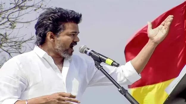 విజయ్‌ రెండు నియోజకవర్గాల్లో పోటీ.. అఫిడవిట్లలో తేడాలు