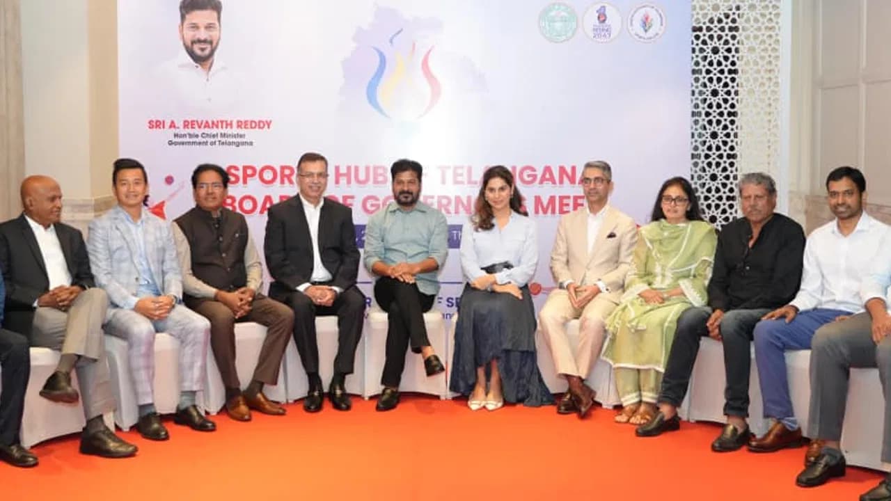 ప్రపంచ స్థాయి క్రీడా హబ్‌గా హైదరాబాద్ లక్ష్యం - సీఎం రేవంత్ రెడ్డి