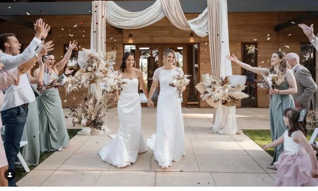 పెళ్లి చేసుకున్న మహిళా క్రికెటర్స్..