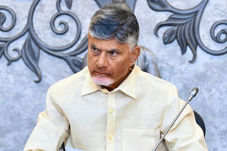 అమరావతిపై జగన్ వైఖరిని ప్రశ్నించినందుకు మీడియాపై దాడి - సీఎం చంద్రబాబు