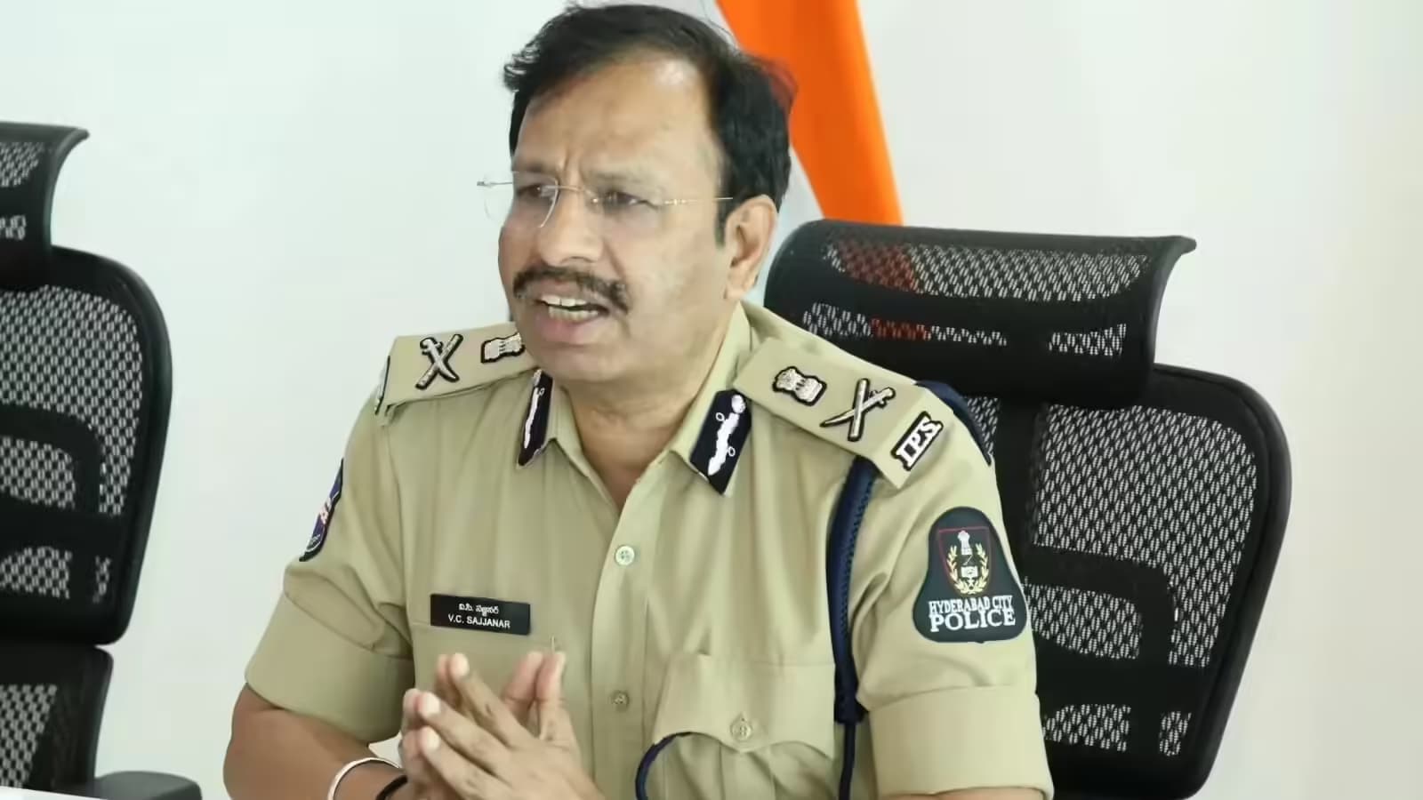 ఐపీఎల్ ప్రిడిక్షన్ పేరిట ఆన్‌లైన్ బెట్టింగ్ ఉచ్చు.. జాగ్రత్త - సీపీ సజ్జనార్