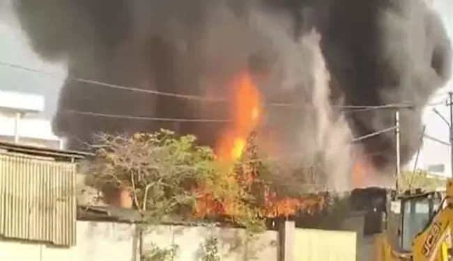 హైదరాబాద్‌లో వరుస ఫైర్ ఆక్సిడెంట్స్