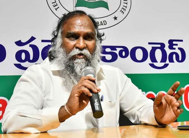 జీవన్ రెడ్డి పార్టీ విడిపోవడం బాధాకరం - జగ్గారెడ్డి