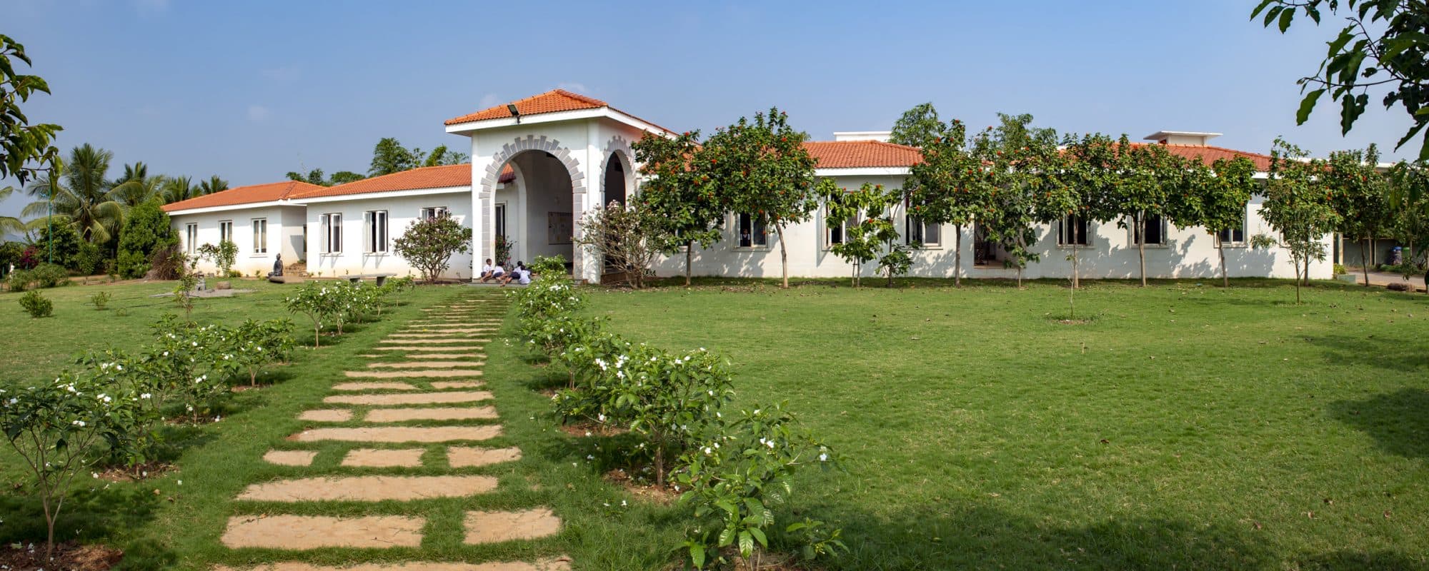 హీల్ ప్యారడైజ్ పాఠశాలలో ఇంటర్ ప్రవేశాలకు దరఖాస్తులు