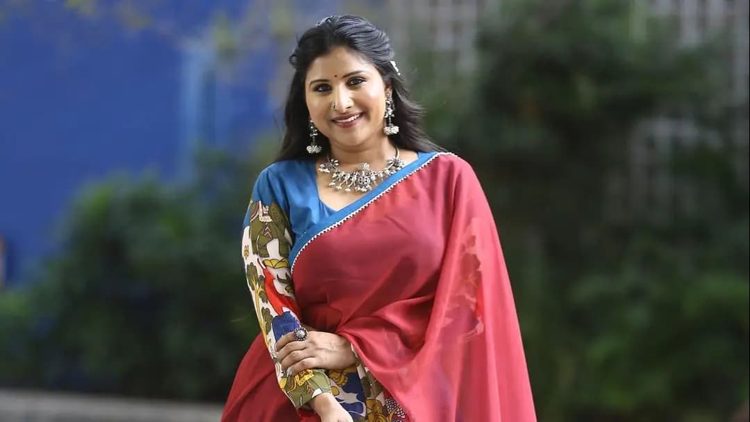 సింగర్‌ మంగ్లీపై కేసు నమోదు