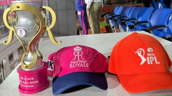 15 ఏళ్ల వైభవ్ సంచలనం.. కోహ్లీ సంతకం వైరల్