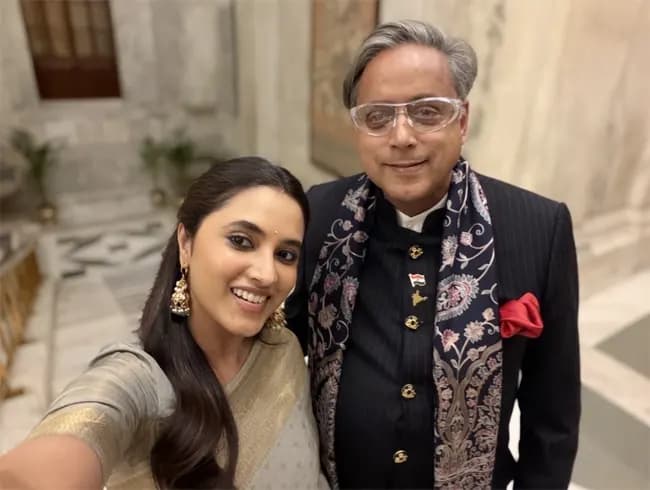 ఎంపీ శశి థరూర్‌ను కలిసిన హీరోయిన్ ప్రియాంకా మోహన్