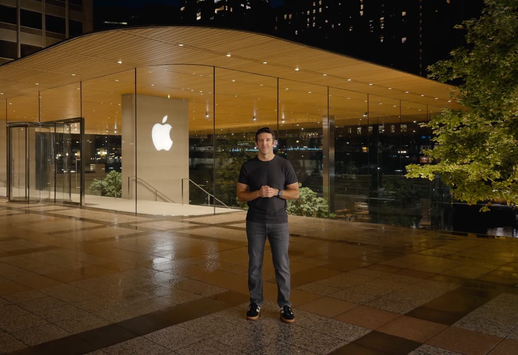 ఖాళీ లింక్డ్ఇన్ నుంచి ఆపిల్ సీఈఓ వరకూ: జాన్ టర్నస్