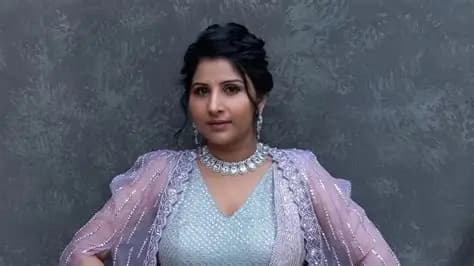 తనపై కుట్ర జరుగుతోందని సింగర్ మంగ్లీ ఆరోపణలు!