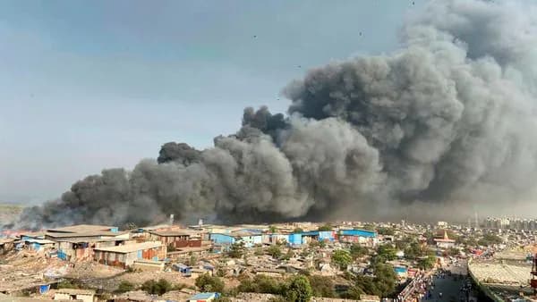 ముంబైలో భీకర అగ్నిప్రమాదం కలకలం !