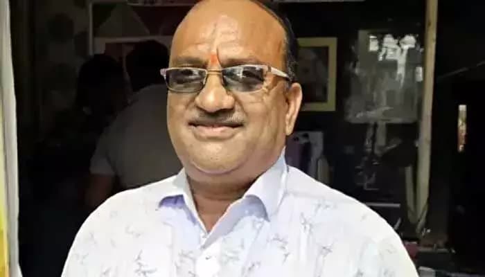 ఆర్టీసీ డ్రైవర్ కుటుంబానికి పరిహారం.. కుమారుడికి ఉద్యోగం